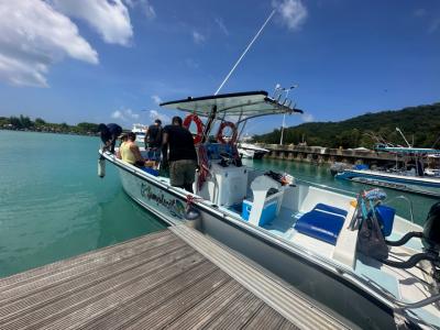 Simplicity Boat Charter